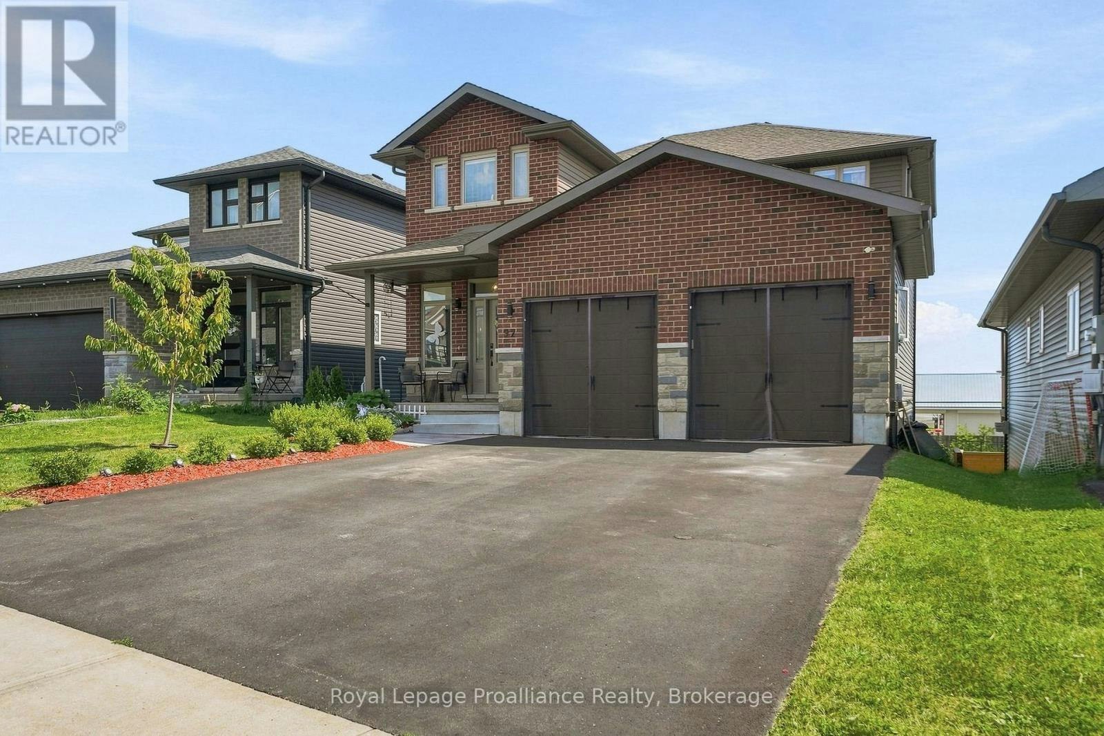 92 Northumberland Boulevard, Quinte West, ON, K8V 0L1