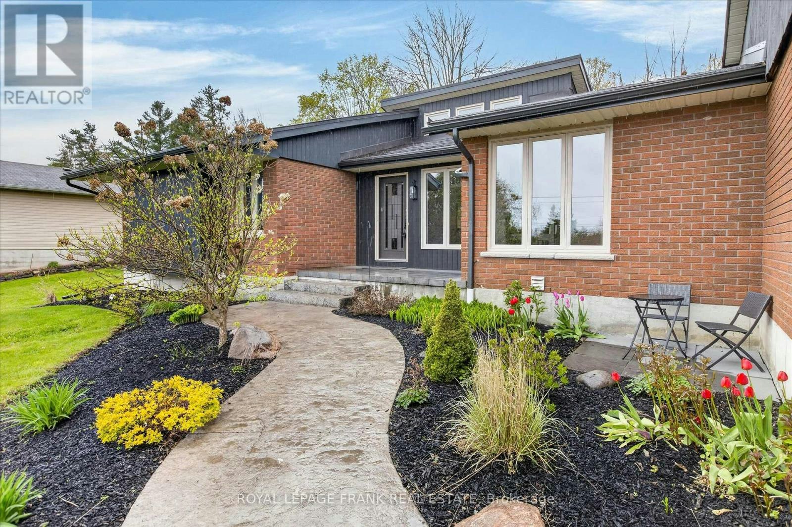 892 Frank Hill Road, Kawartha Lakes, ON, K9J 6X3