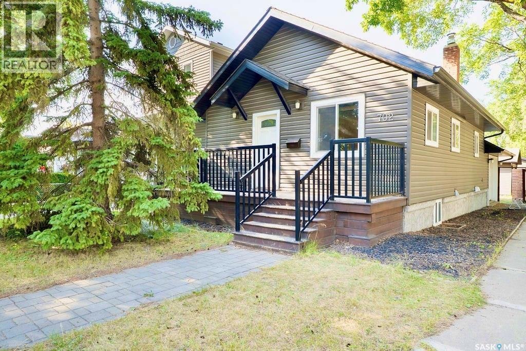 702 29th Street W, Saskatoon, SK, S7L 0N1