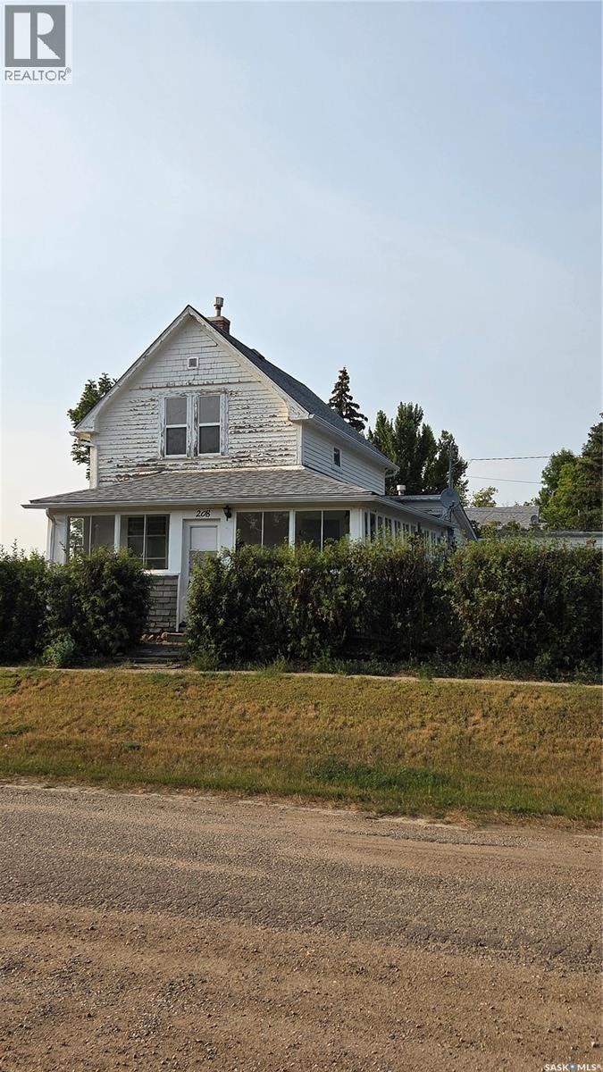 208 2nd Avenue, Mortlach, SK, S0H 3E0