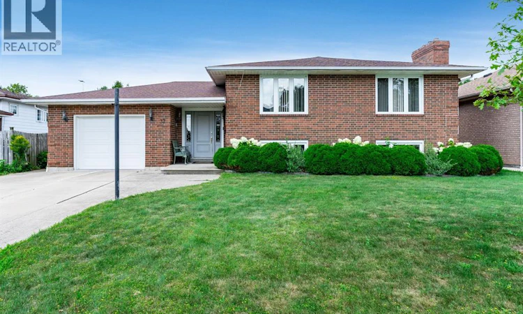 37 Elizabeth Crescent