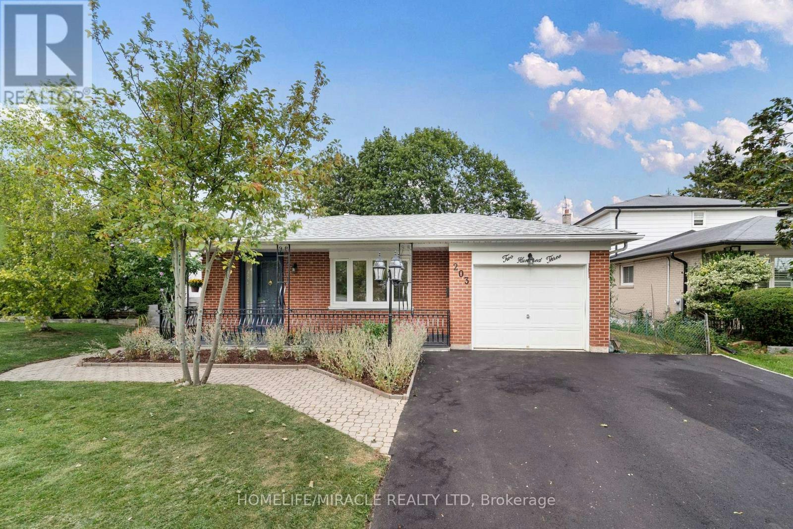 203 Centennial Road, Toronto, ON, M1C 2A2