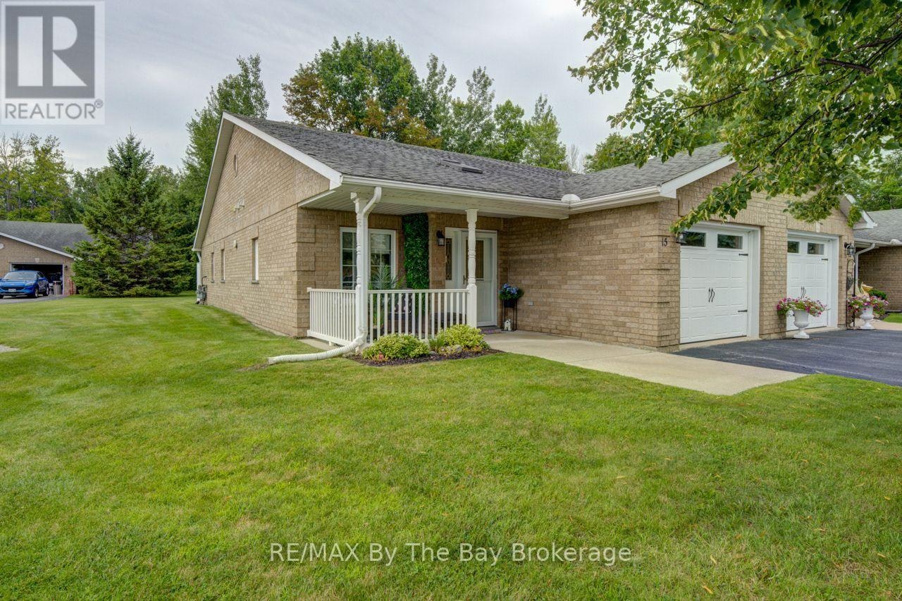 15 Meadow Lane, Wasaga Beach, ON, L9Z 2P2