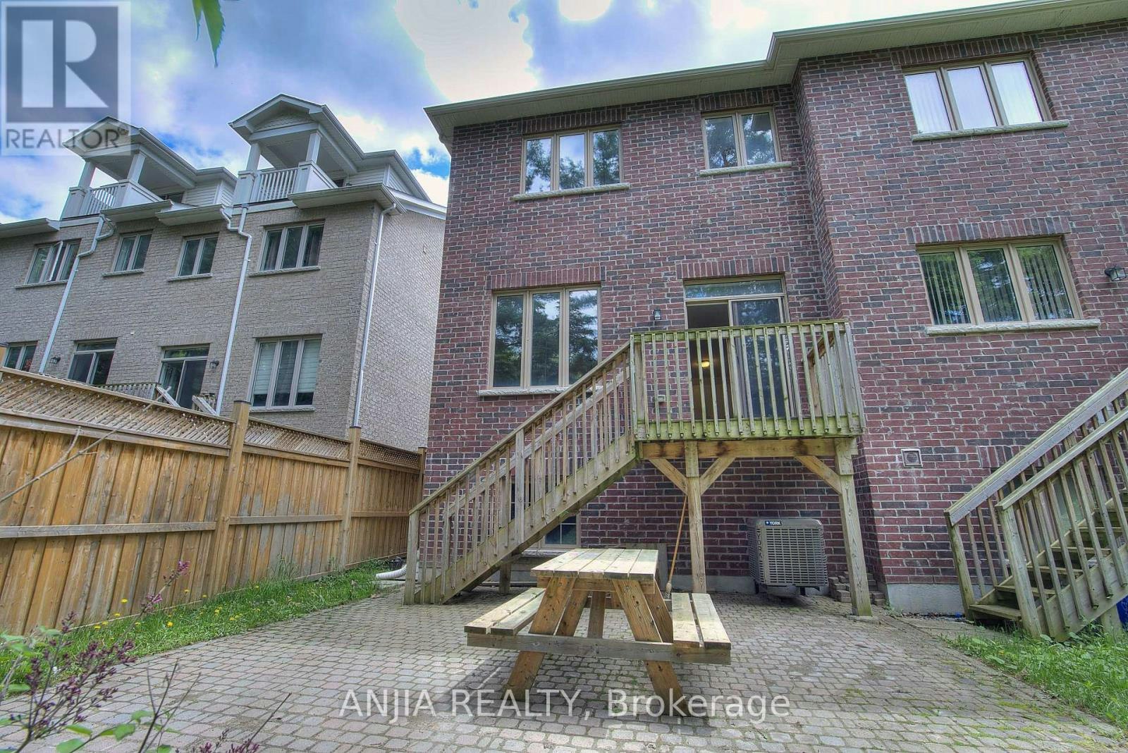 80 Radial Drive E, Aurora, ON, L4G 0Z8 - 5