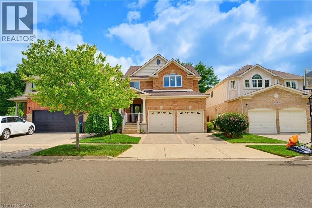 25 Bluewater Drive, Cambridge, ON, N3C 4P5