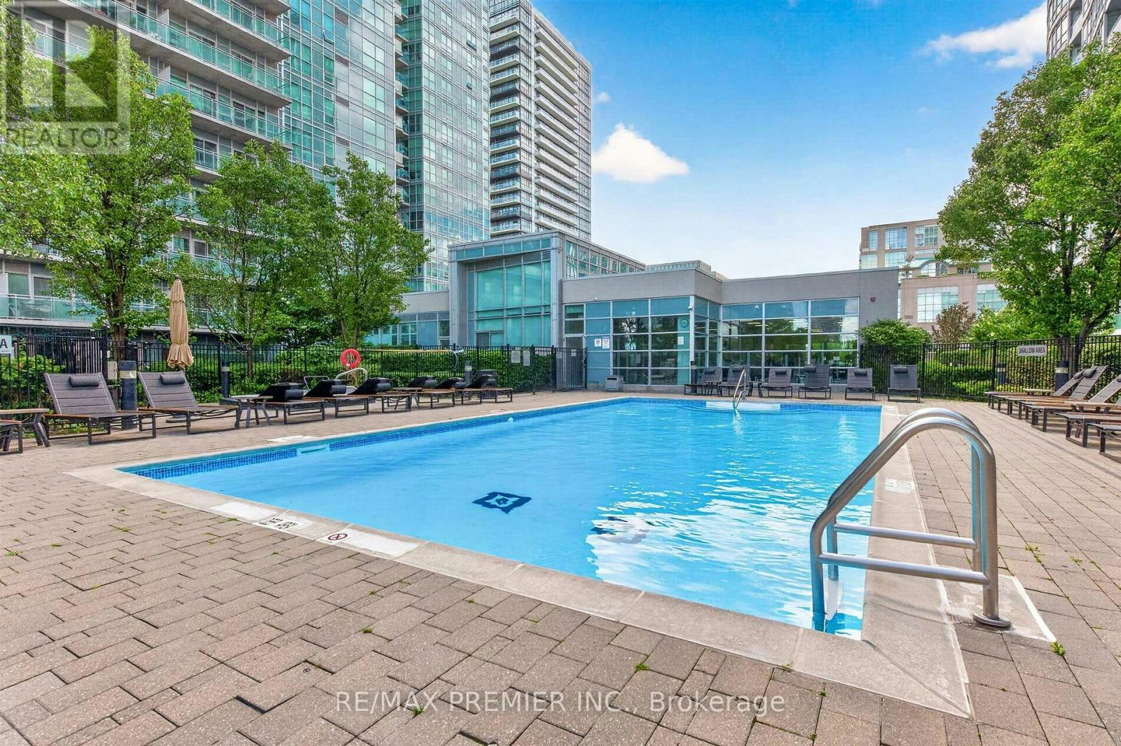 2133-165 Legion Road N, Toronto, ON, M8Y 0B3 - 30