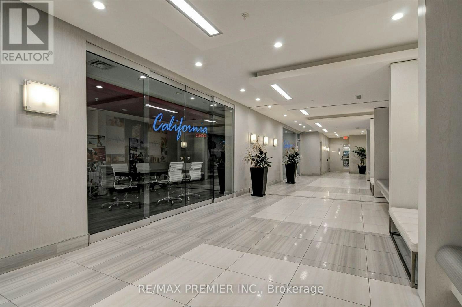 2133-165 Legion Road N, Toronto, ON, M8Y 0B3 - 3