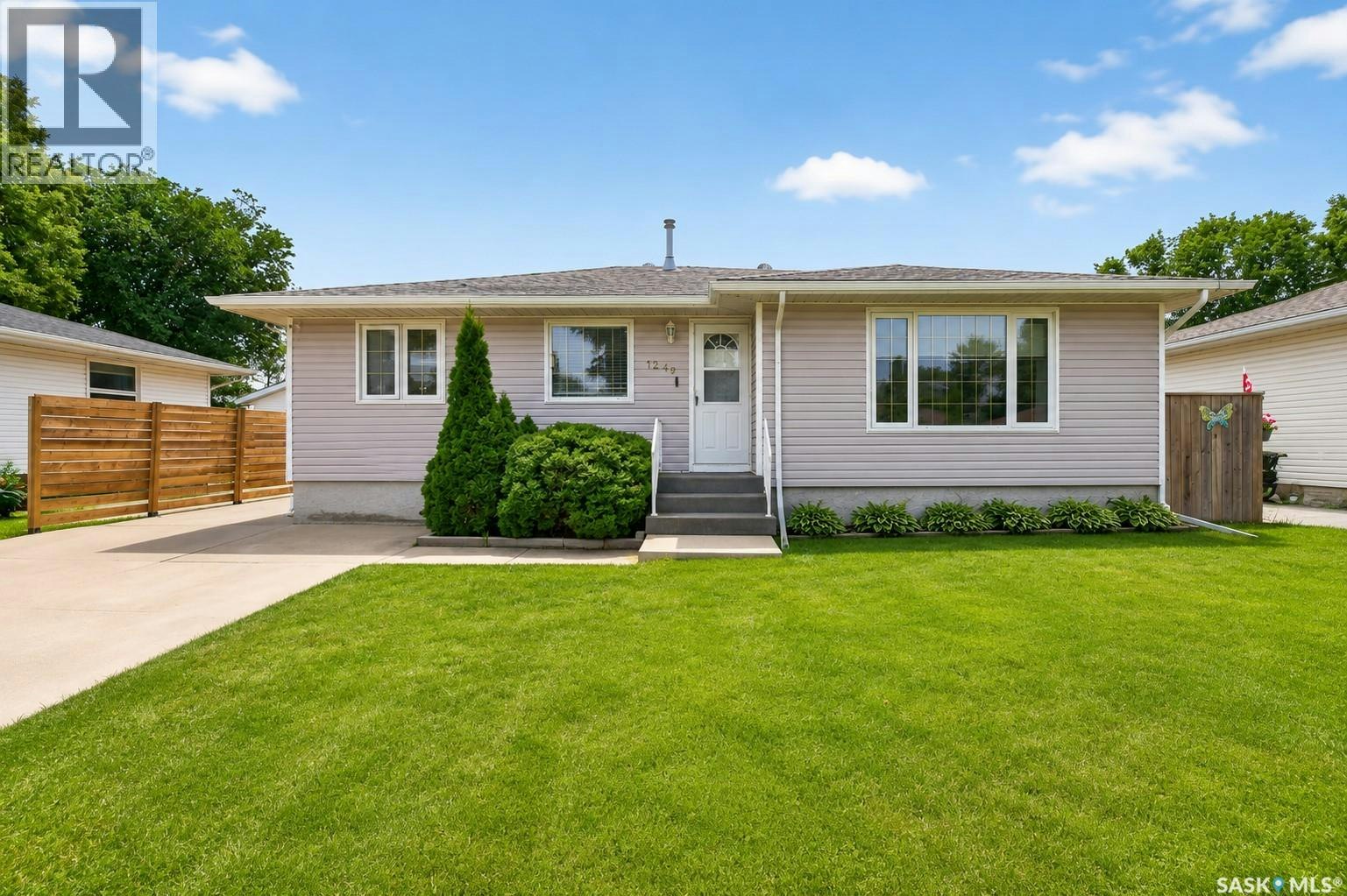 1249 Grace Street, Moose Jaw, SK, S6H 3C6