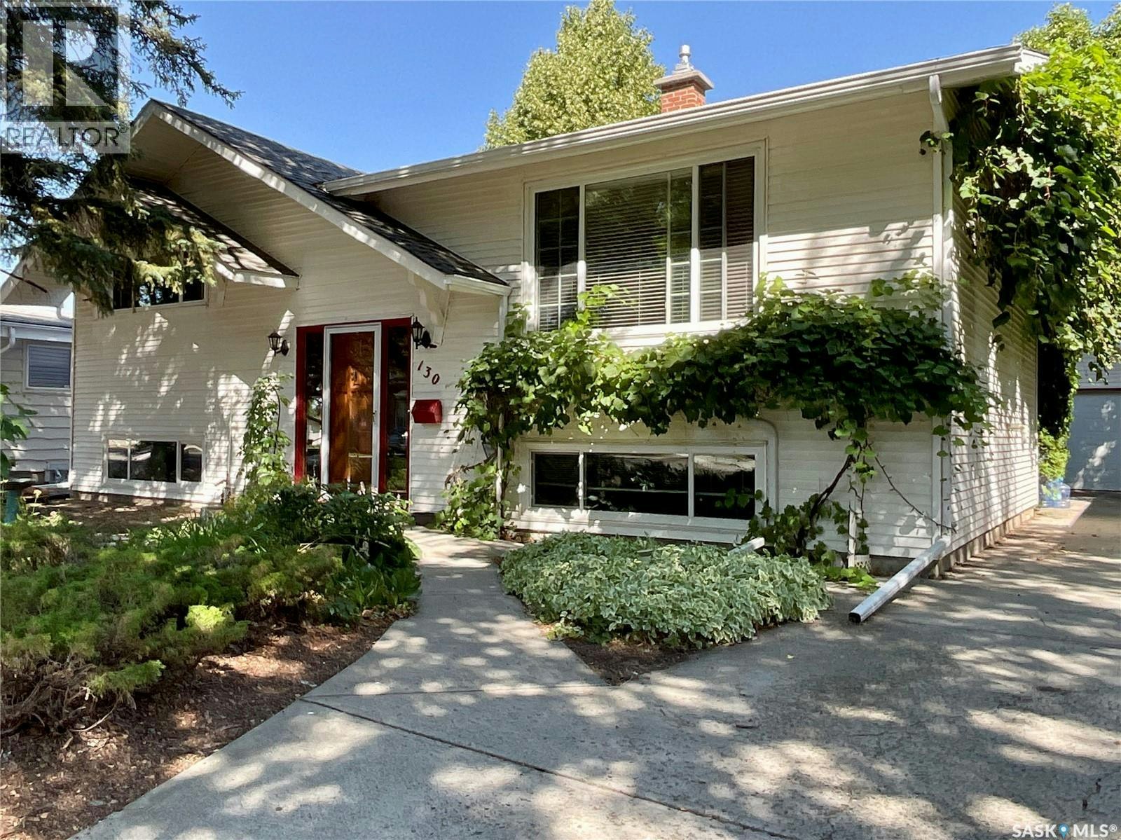 130 Cameron Crescent, Regina, SK, S4S 2X4