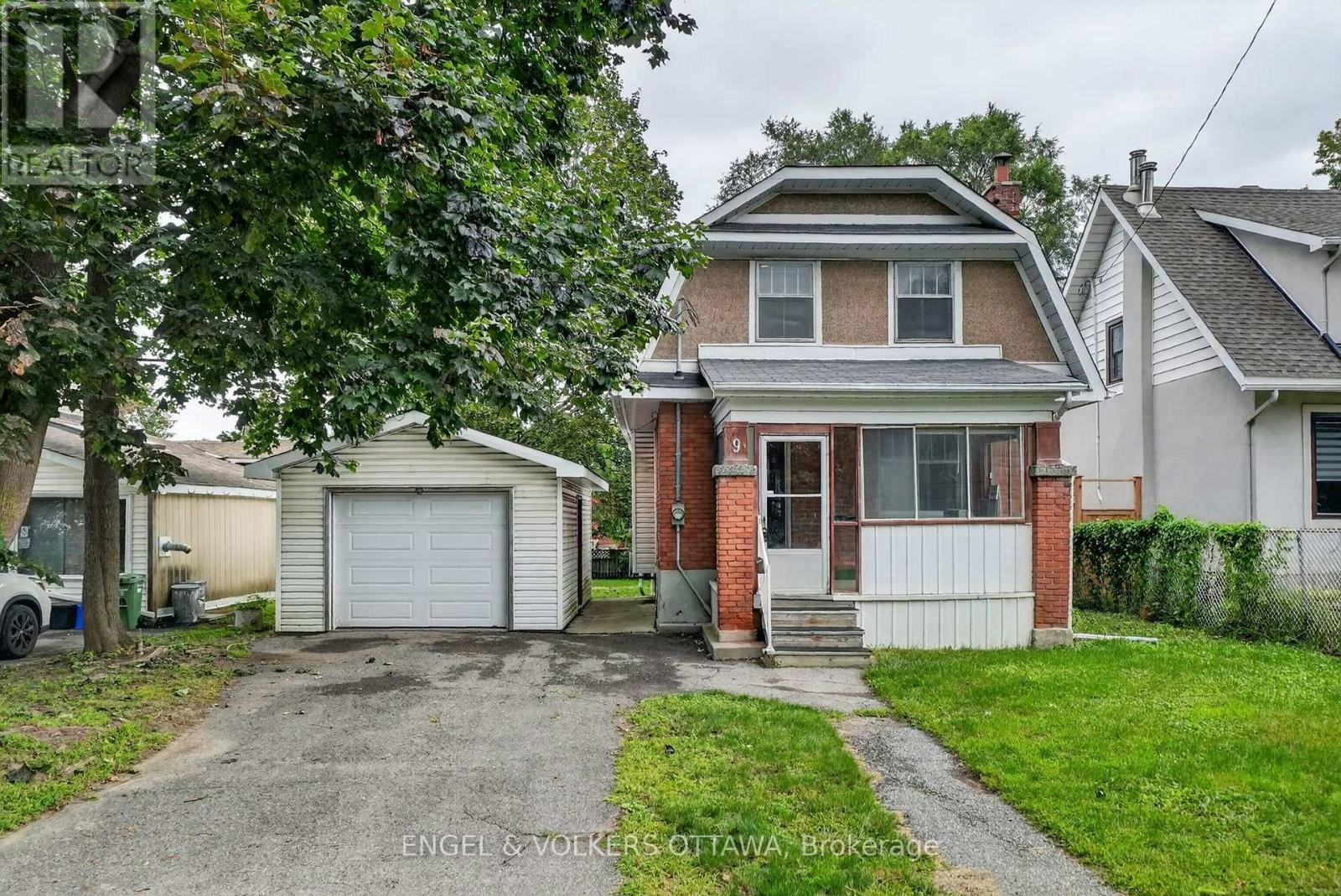 9 Geneva Street, Ottawa, ON, K1Y 3N5