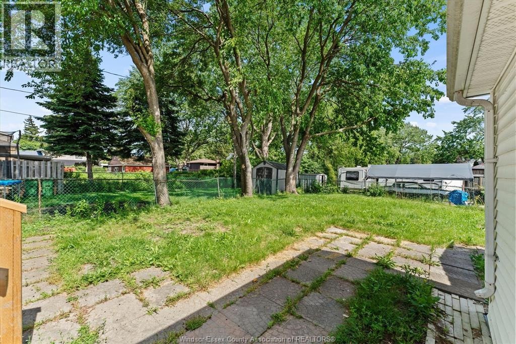 6045 Wyandotte Street East, Windsor, ON, N8S 1N3 - 31