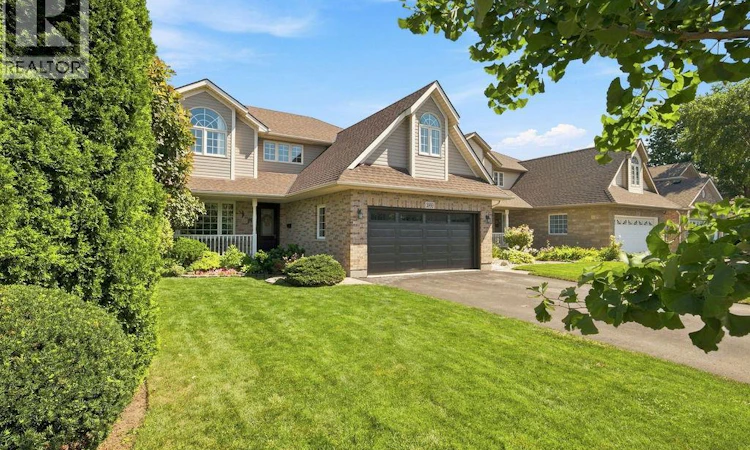 3999 Azalea Crescent