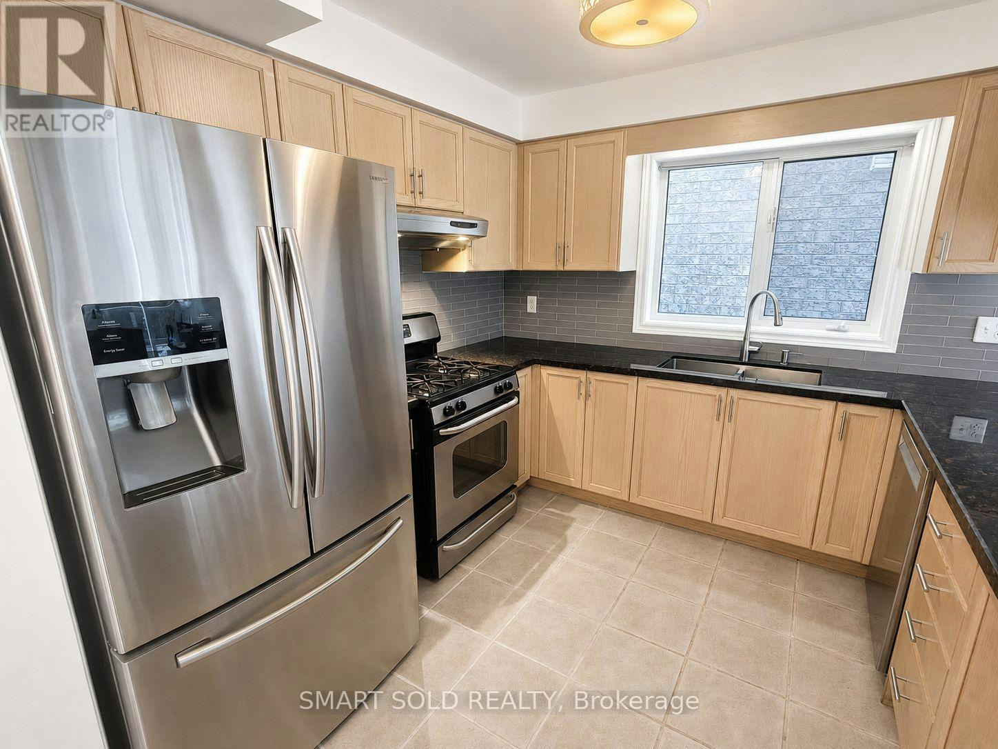 52 Royalpark Way, Vaughan, ON, L4H 1J5 - 7