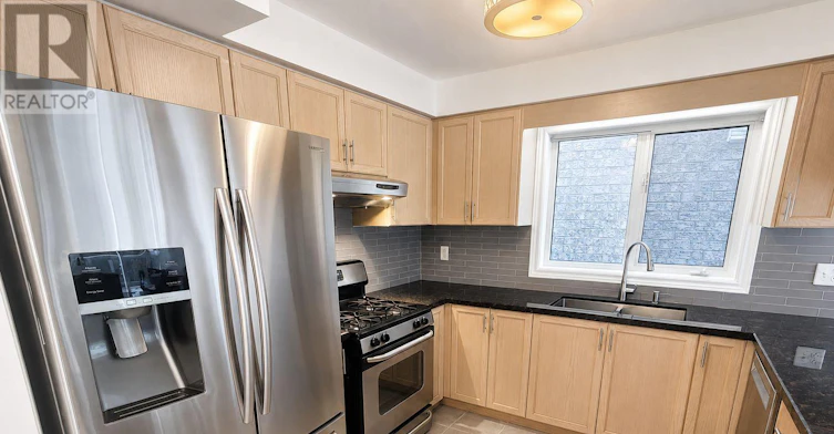 52 Royalpark Way, Vaughan, ON, L4H 1J5 - 7