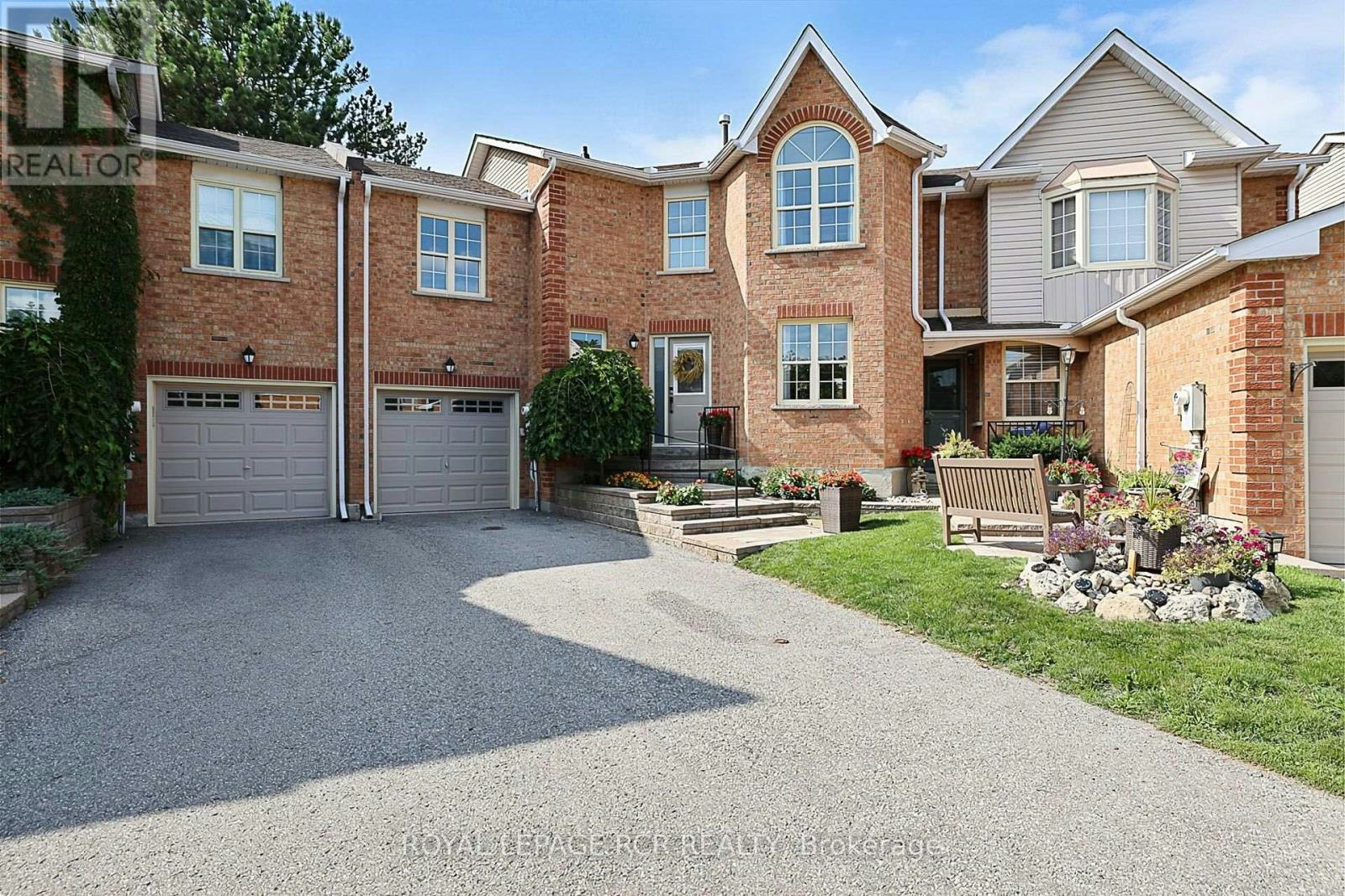 411 Butler Court, Aurora, ON, L4G 6G8