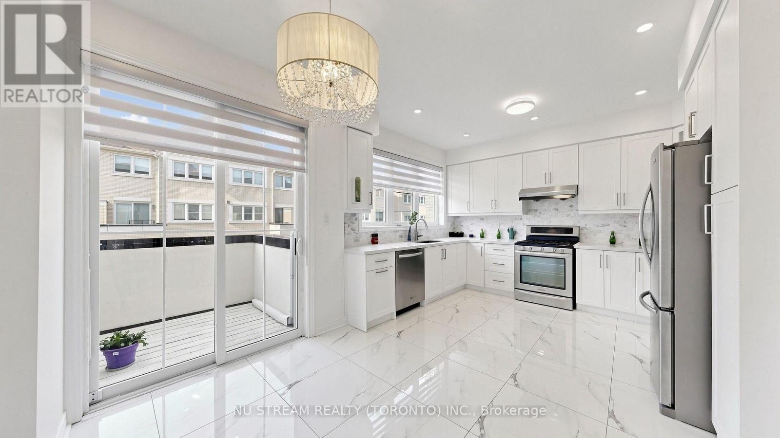 15-19 Maytime Way, Markham, ON, L6C 0N5 - 11