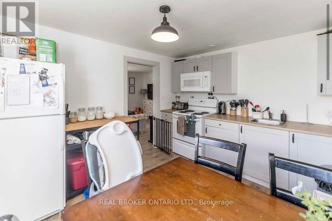 UPPER-23 Second Street, New Tecumseth, ON, L0G 1A0 - 4