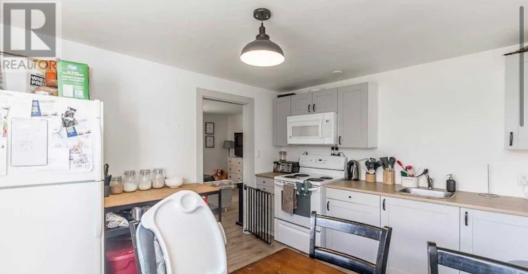 UPPER-23 Second Street, New Tecumseth, ON, L0G 1A0 - 4
