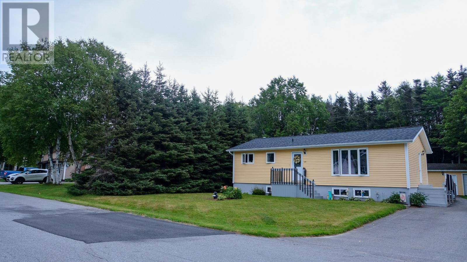 19 Elmwood Crescent, Pasadena, NL, A0L 1K0