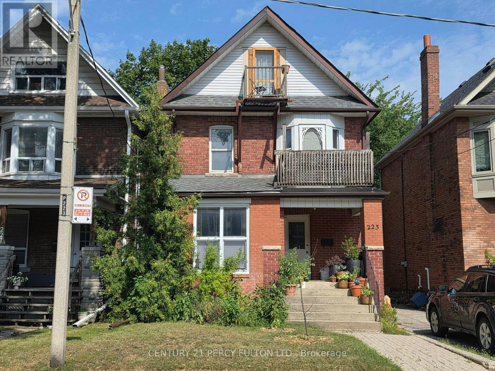 223 Fairview Avenue, Toronto, ON, M6P 3A6