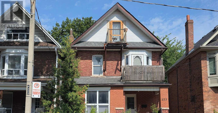 223 Fairview Avenue, Toronto, ON, M6P 3A6