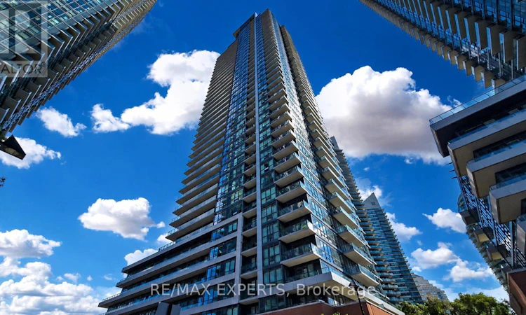 615-2212 Lakeshore Boulevard W