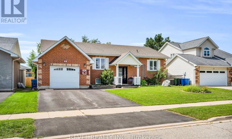 33 Wilson Crescent