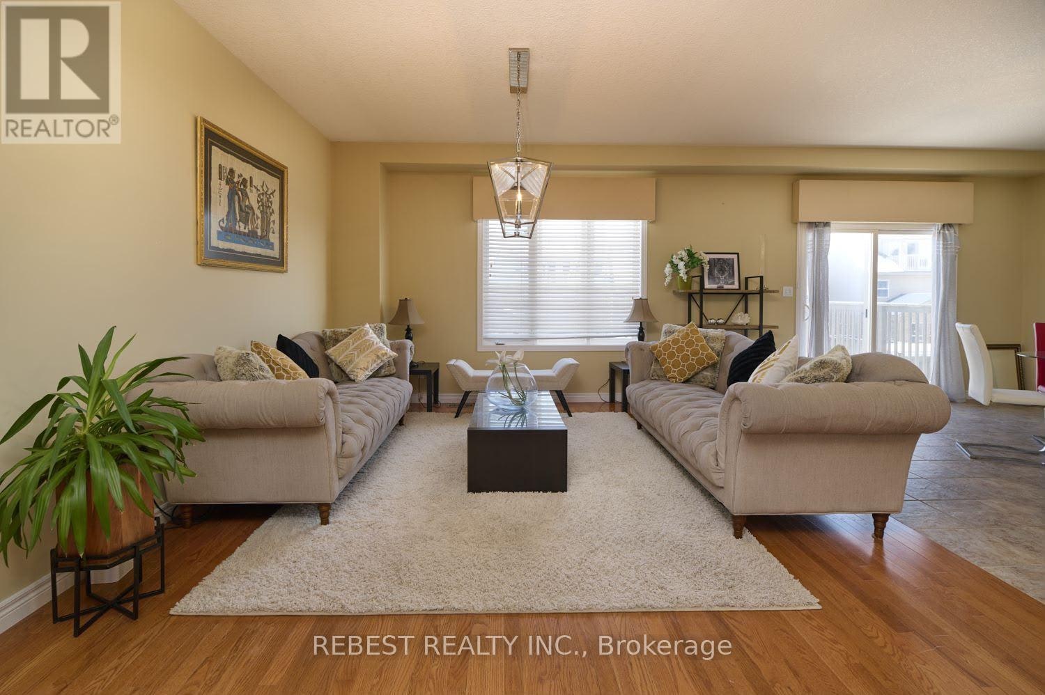 655 Interlaken Drive, Waterloo, ON, N2T 2Y5 - 7