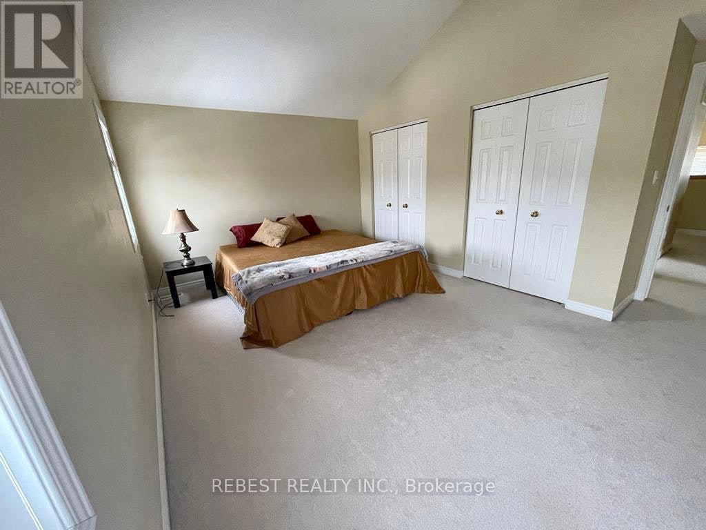655 Interlaken Drive, Waterloo, ON, N2T 2Y5 - 33