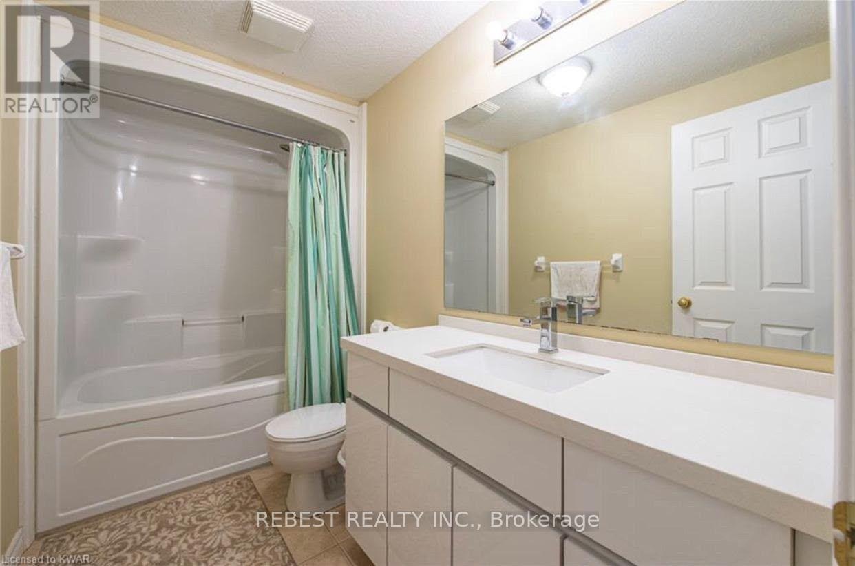 655 Interlaken Drive, Waterloo, ON, N2T 2Y5 - 30