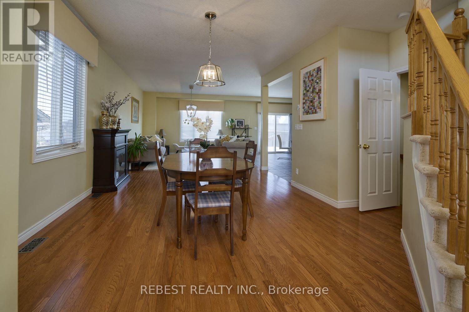655 Interlaken Drive, Waterloo, ON, N2T 2Y5 - 8