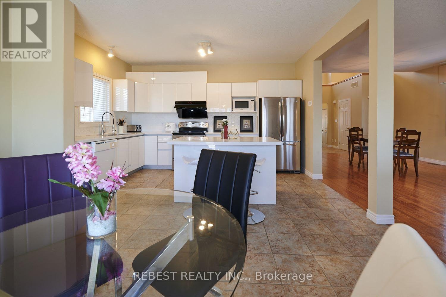 655 Interlaken Drive, Waterloo, ON, N2T 2Y5 - 12
