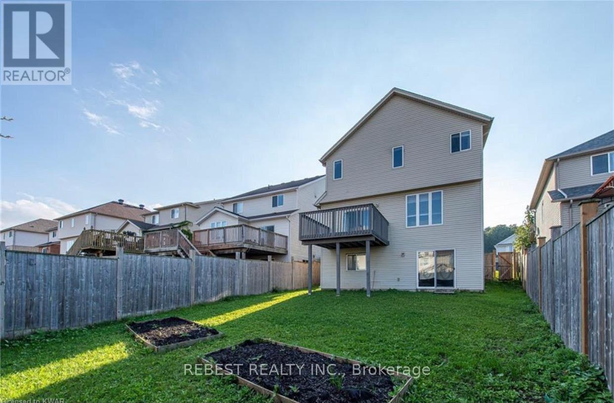 655 Interlaken Drive, Waterloo, ON, N2T 2Y5 - 34