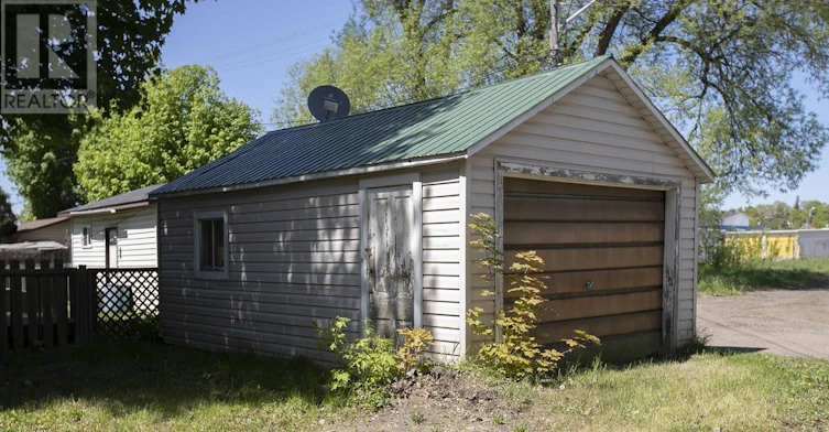 344 Wellington Street, Sault Ste. Marie, ON, P6A 2L9 - 8