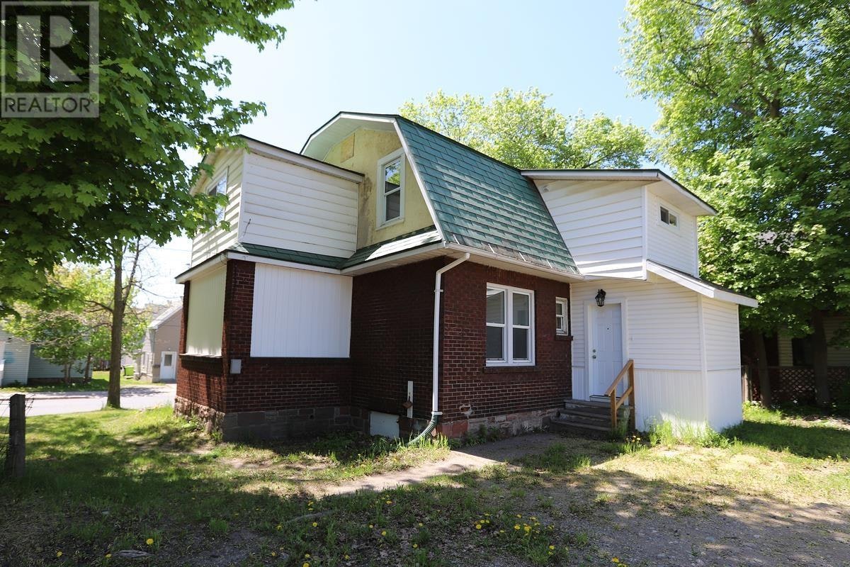 344 Wellington Street, Sault Ste. Marie, ON, P6A 2L9 - 5