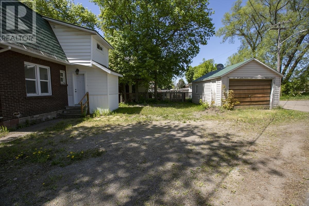 344 Wellington Street, Sault Ste. Marie, ON, P6A 2L9 - 6