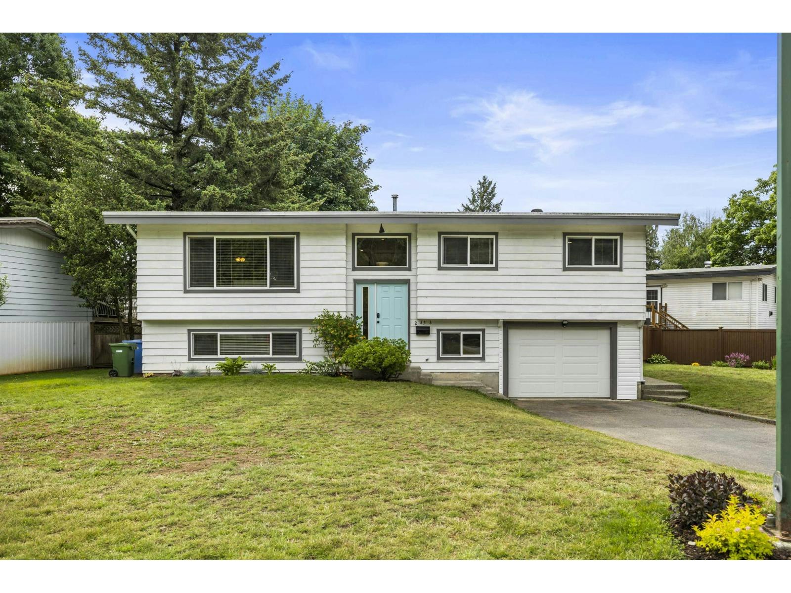2454 Aladdin Crescent, Abbotsford, BC, V2S 5K7