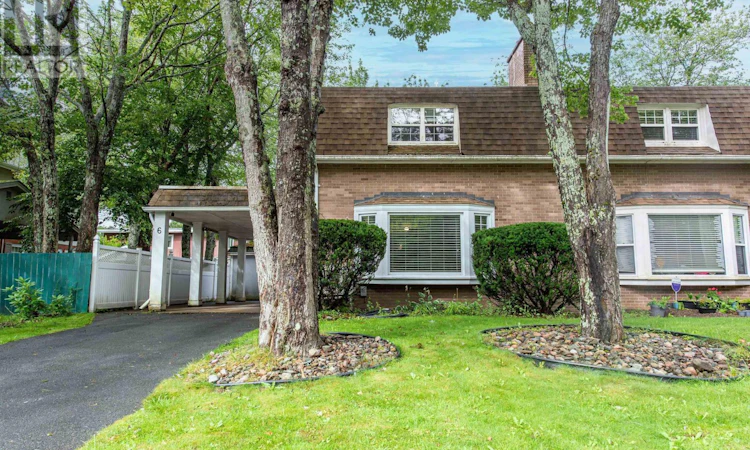 6 Plateau Crescent