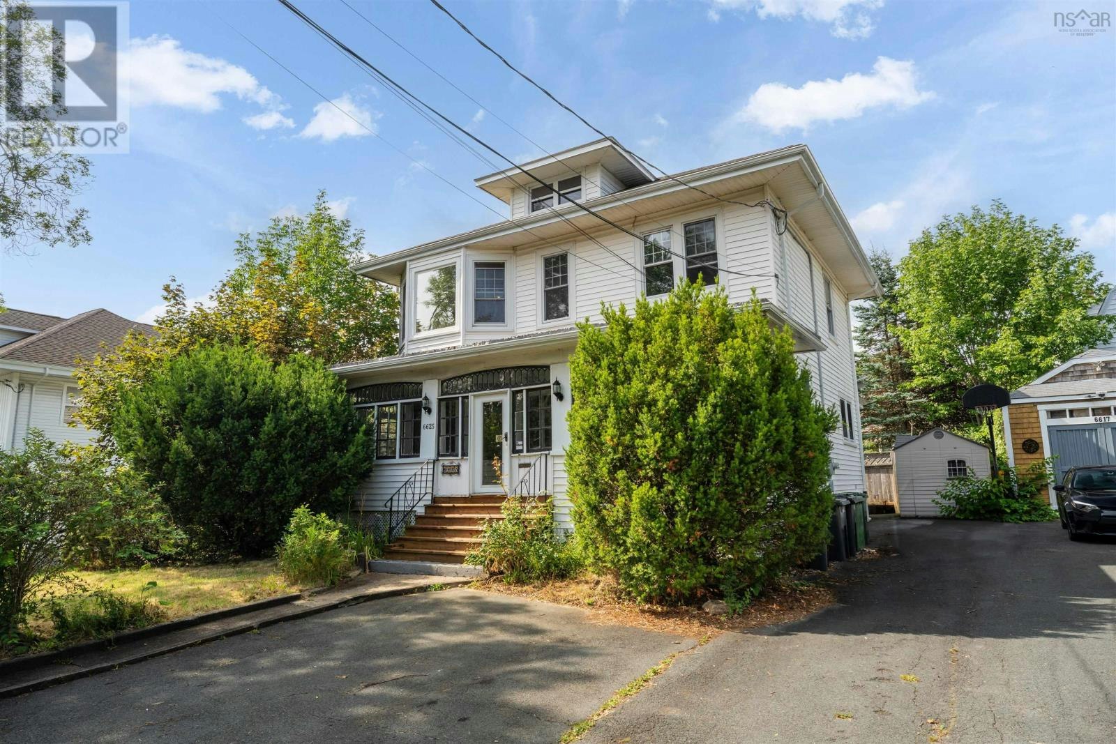 6625 Quinpool Road, Halifax, NS, B3L 1B7