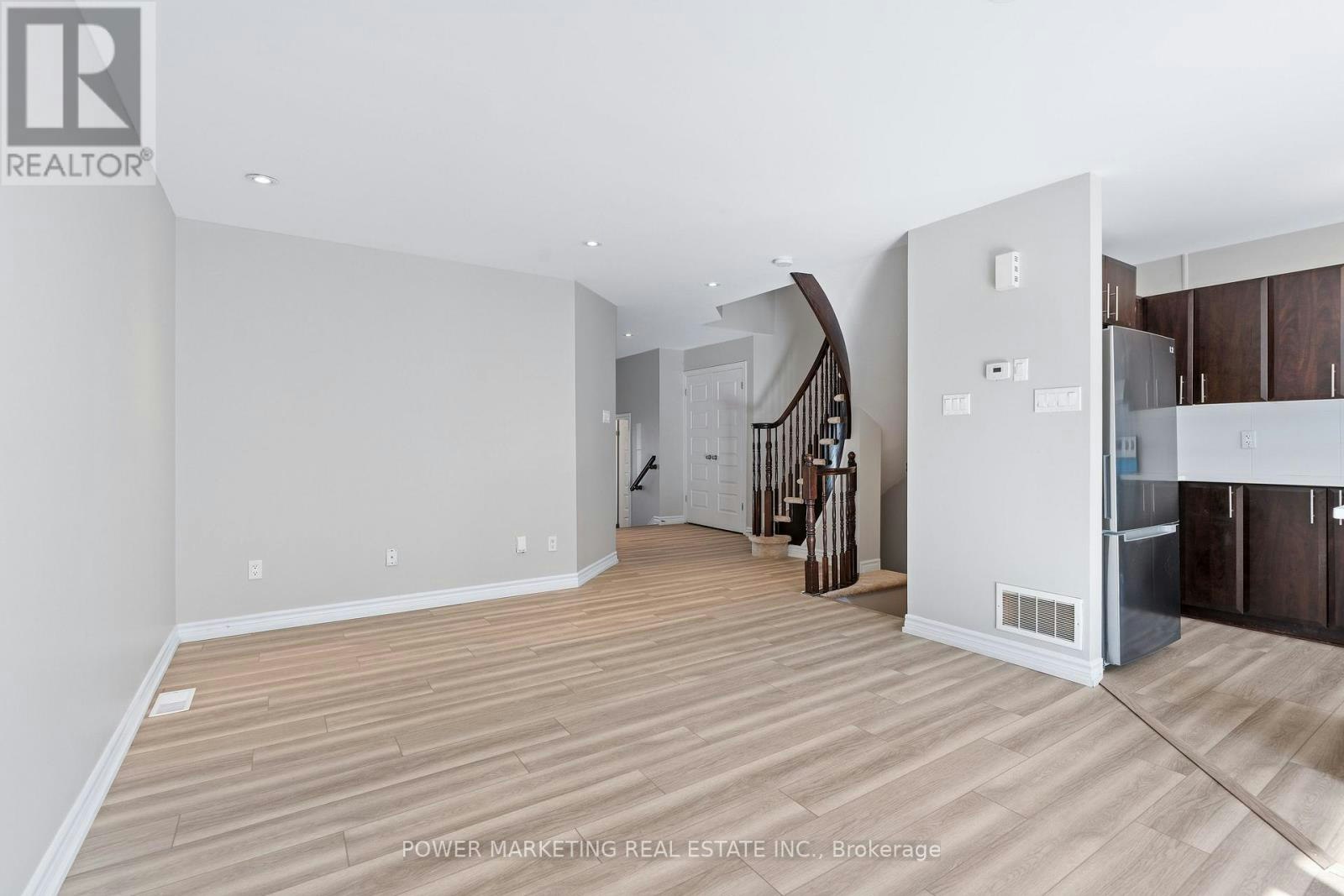 245 Silvermoon Crescent, Ottawa, ON, K4A 0P8 - 4