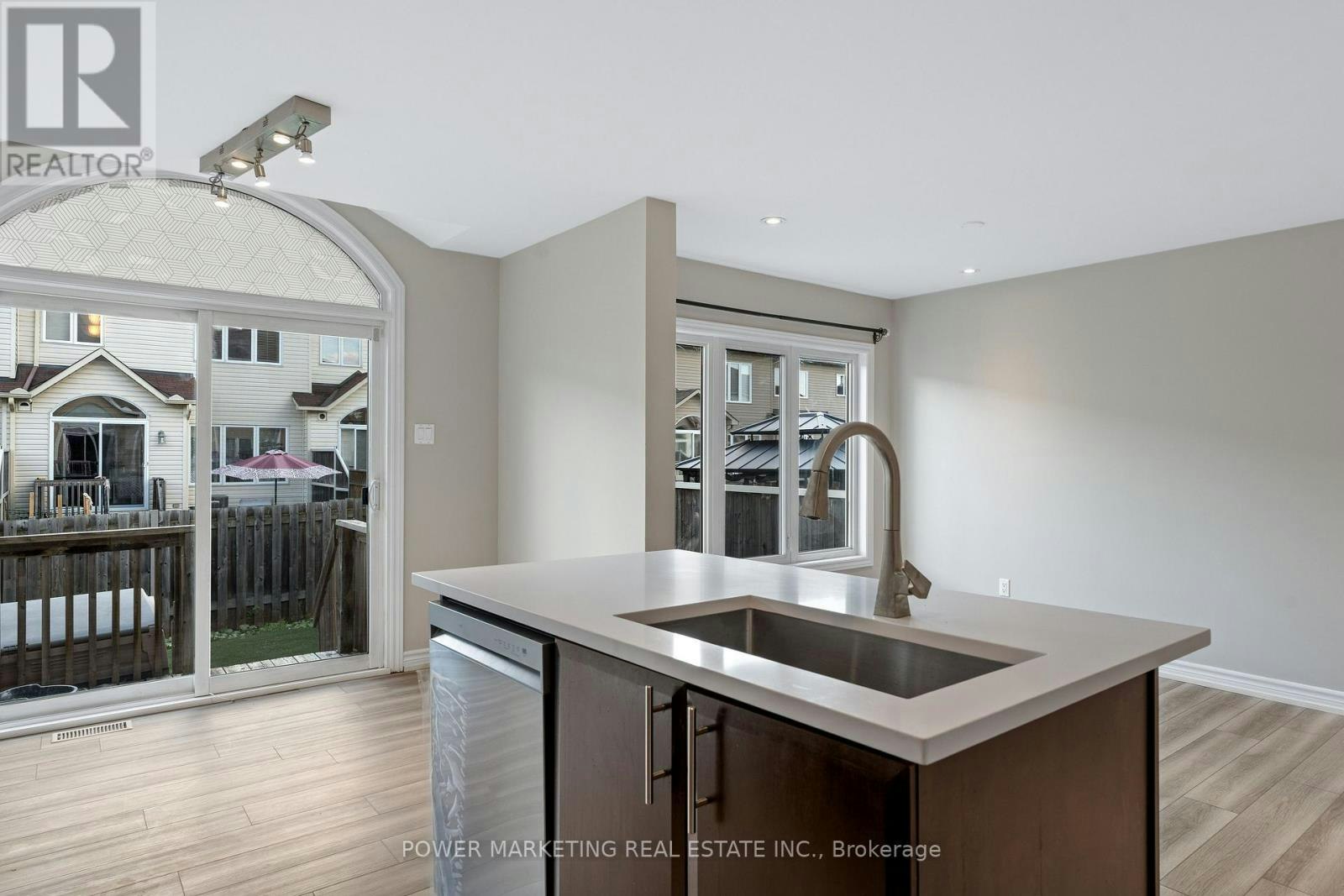 245 Silvermoon Crescent, Ottawa, ON, K4A 0P8 - 11
