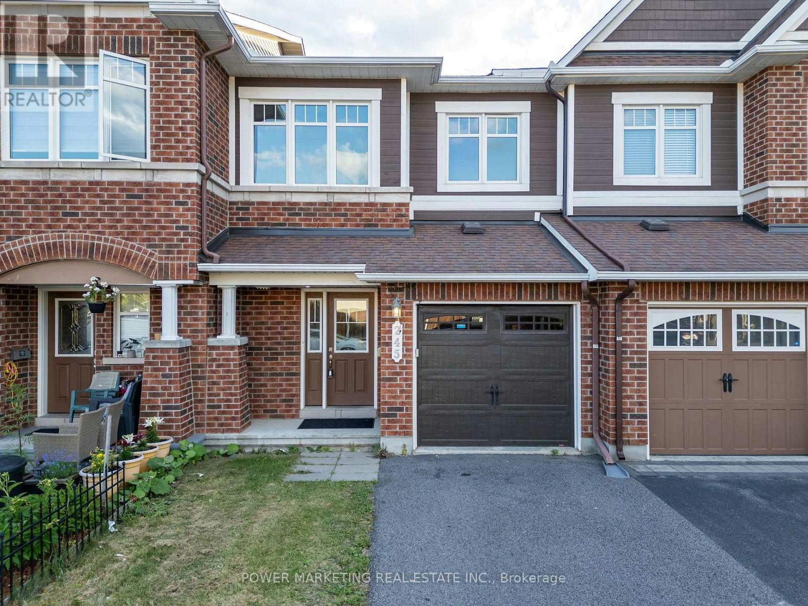 245 Silvermoon Crescent, Ottawa, ON, K4A 0P8