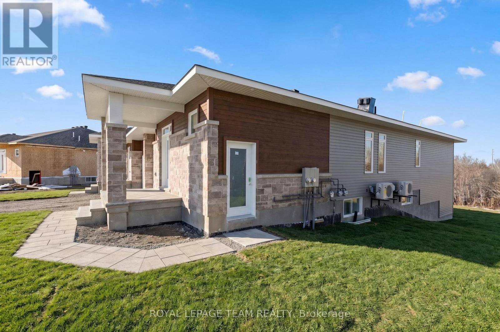 2-1124 Moore Street, Brockville, ON, K6V 0H2 - 2
