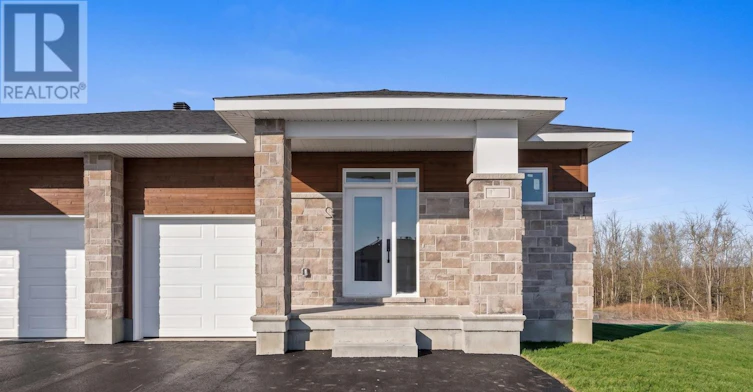 2-1124 Moore Street, Brockville, ON, K6V 0H2