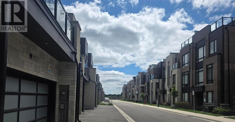 19 Credit Lane, Richmond Hill, ON, L4E 1G9 - 3