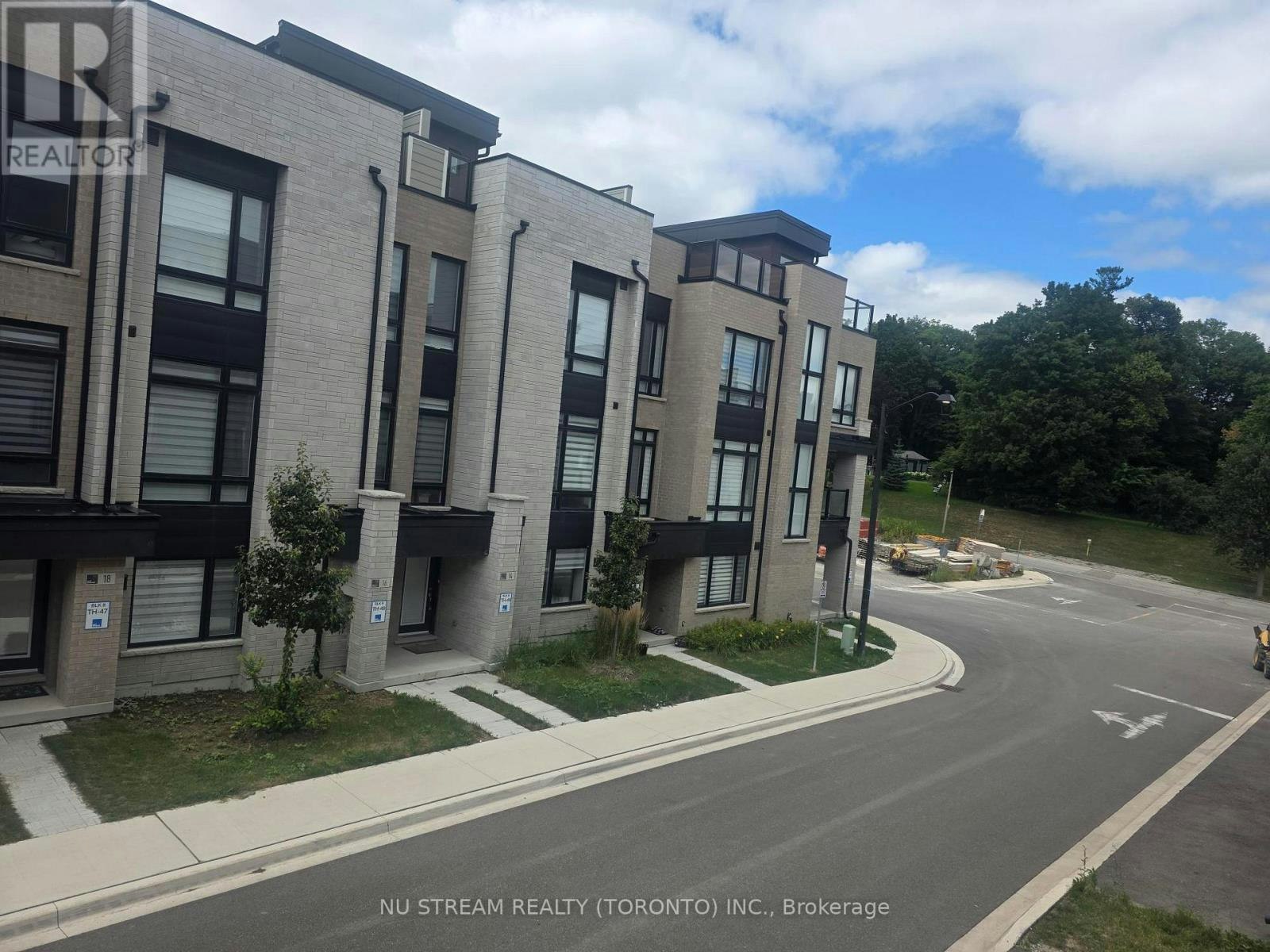 19 Credit Lane, Richmond Hill, ON, L4E 1G9 - 4