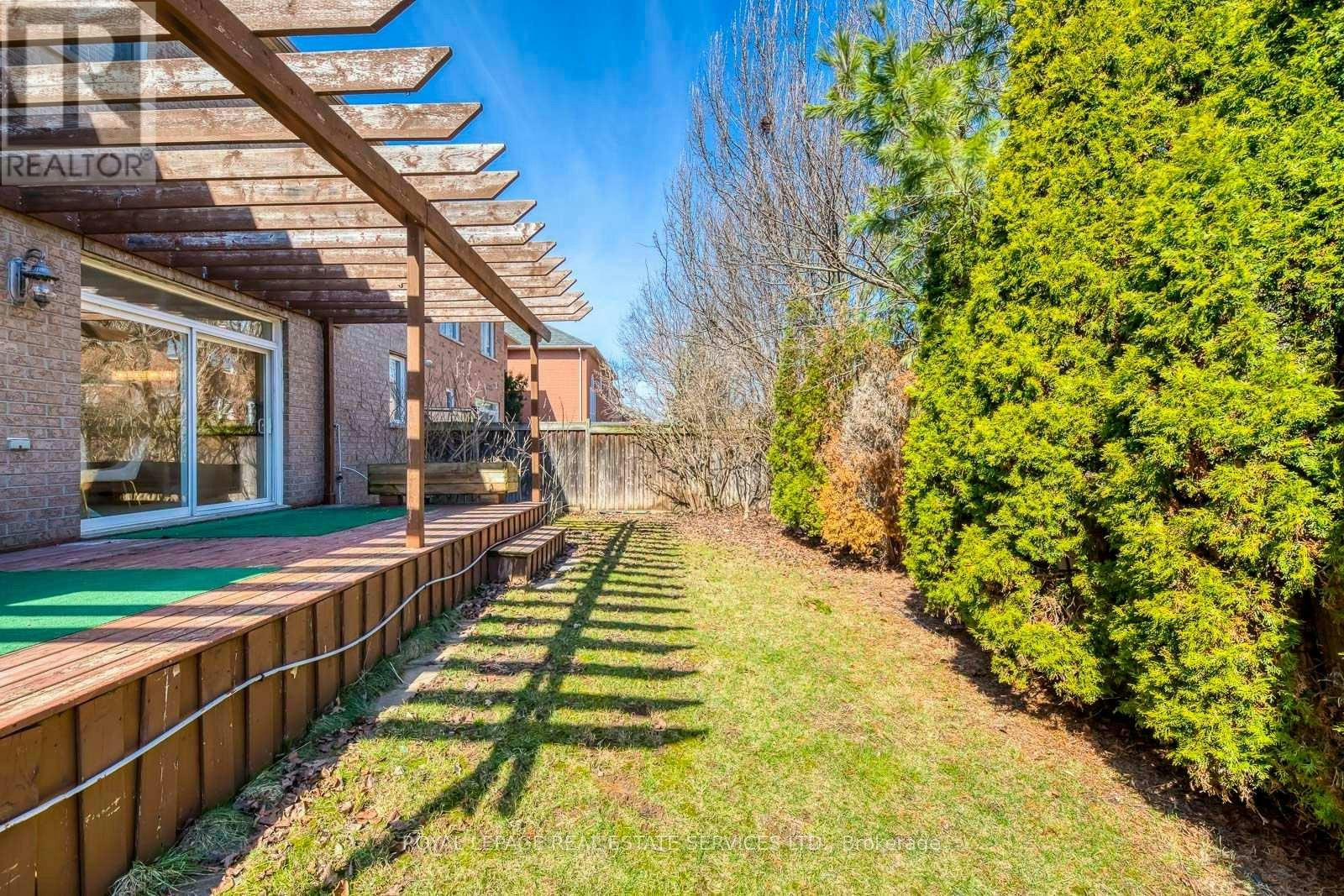 303 Burloak Drive, Burlington, ON, L6L 6T6 - 47