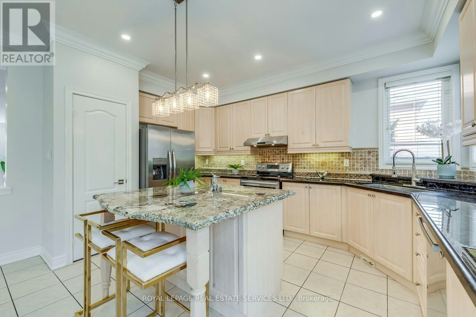 303 Burloak Drive, Burlington, ON, L6L 6T6 - 21