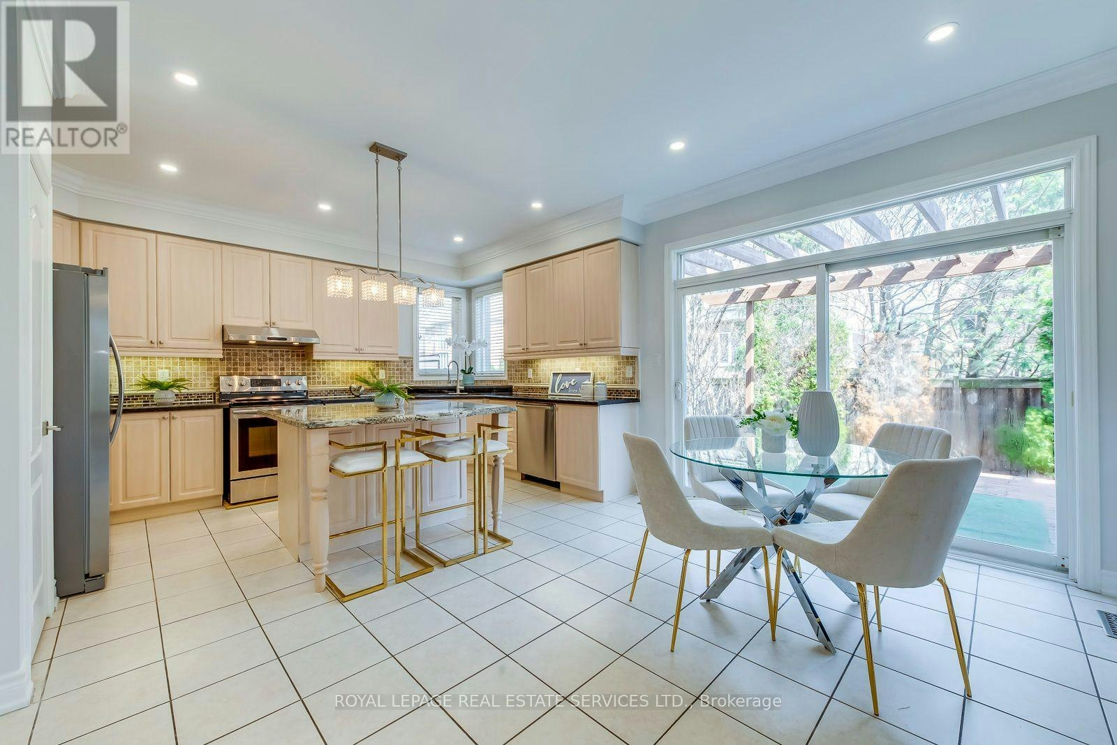 303 Burloak Drive, Burlington, ON, L6L 6T6 - 24