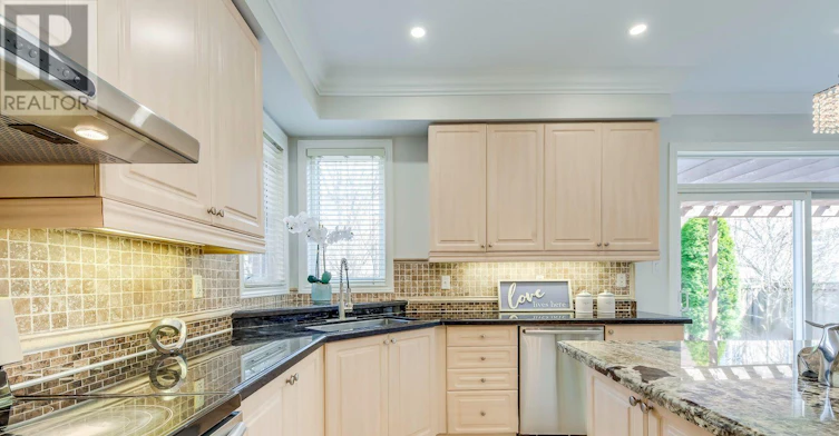 303 Burloak Drive, Burlington, ON, L6L 6T6 - 22